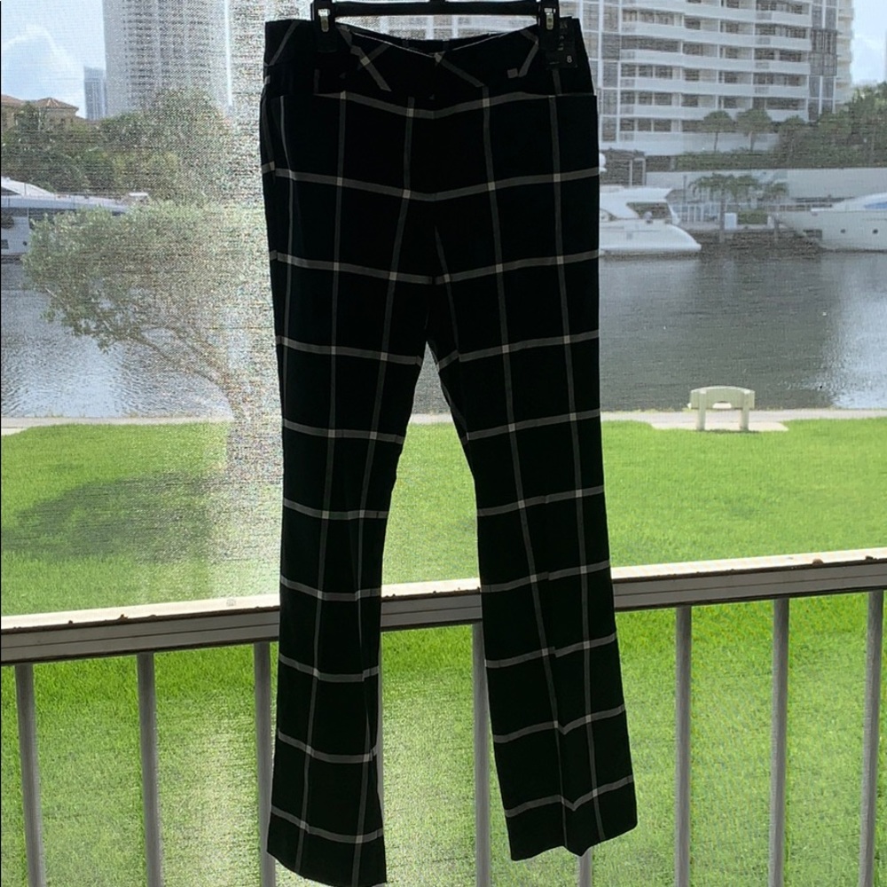 New modern boot cut from New York and company sz 8